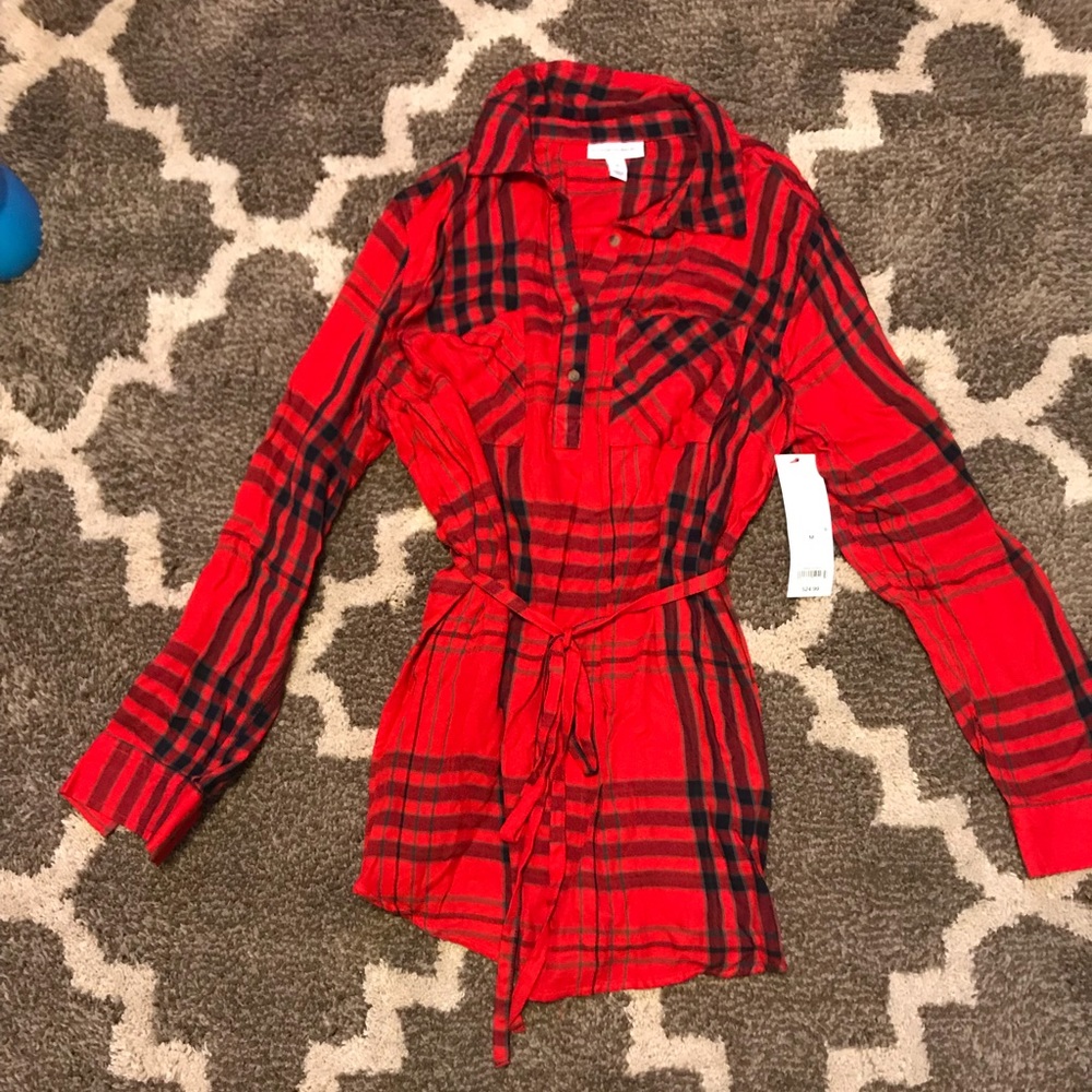 Plaid maternity shirt